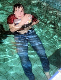 pool float test